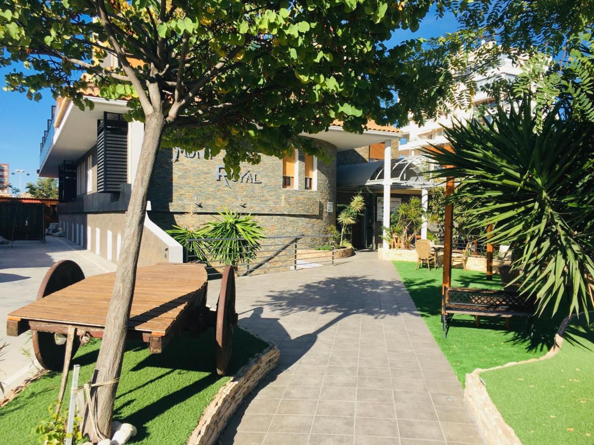 Hostal Mont Royal Alicante Bagian luar foto