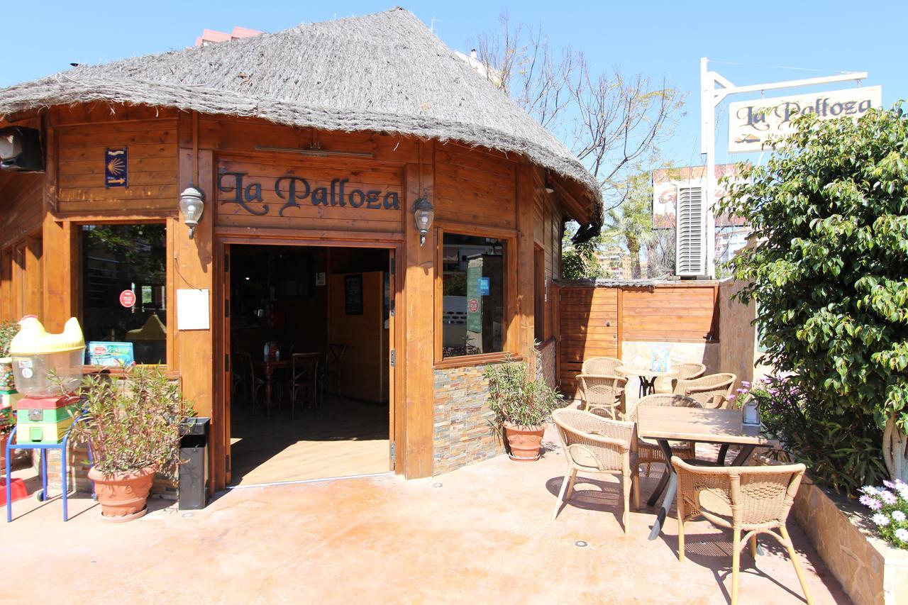 Hostal Mont Royal Alicante Bagian luar foto