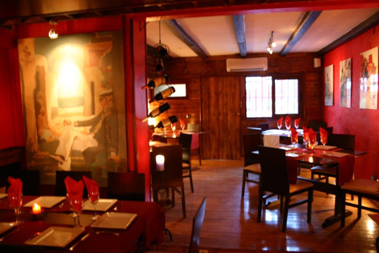 Hostal Mont Royal Alicante Bagian luar foto