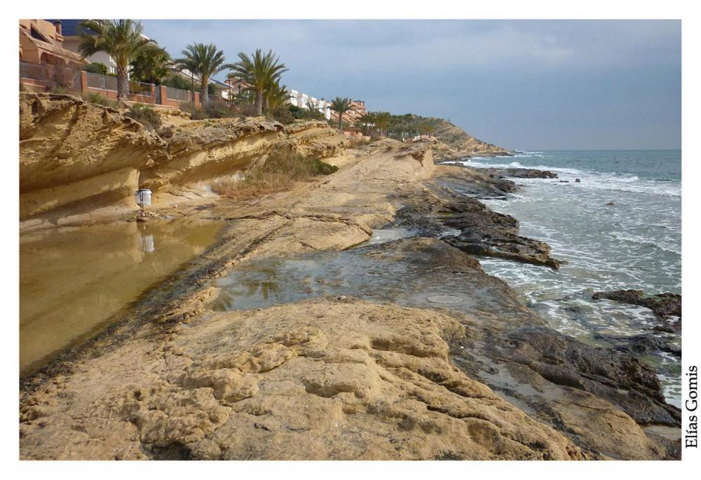 Hostal Mont Royal Alicante Bagian luar foto